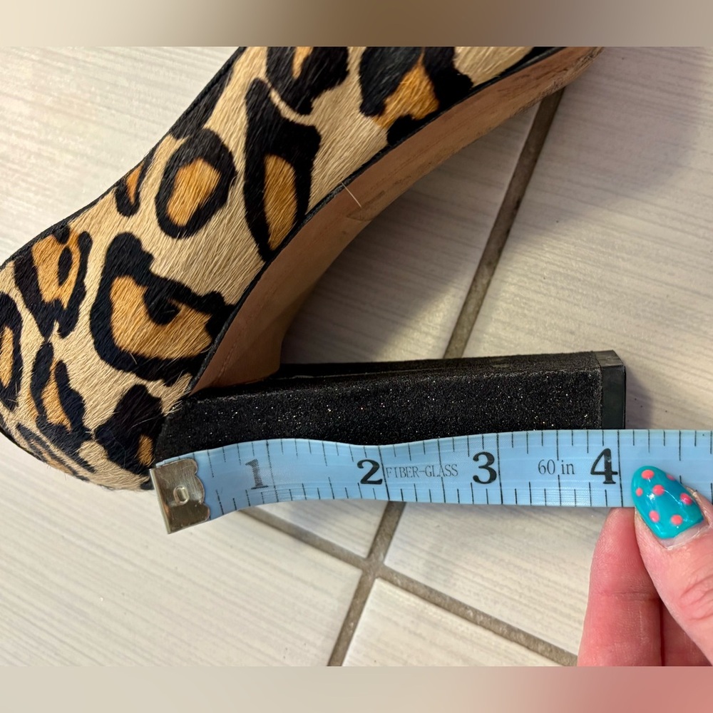 Sam Edelman Leopard Print Heels with Black Accents - Picture 6 of 6